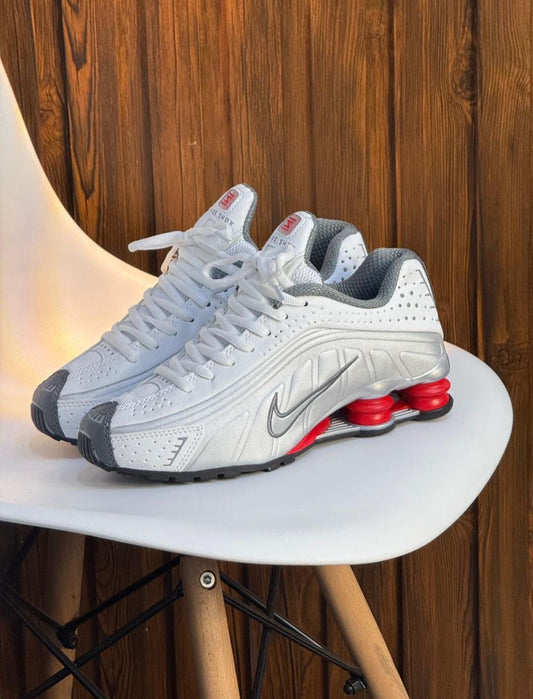 NIKE SHOX GUSANO