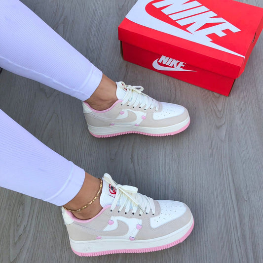 NIKE AF1 CORAZÓN