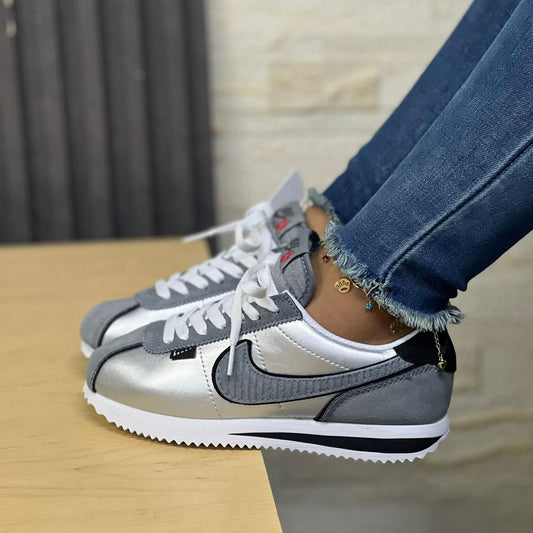 NIKE CORTEZ