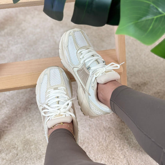 NIKE VOMERO 5